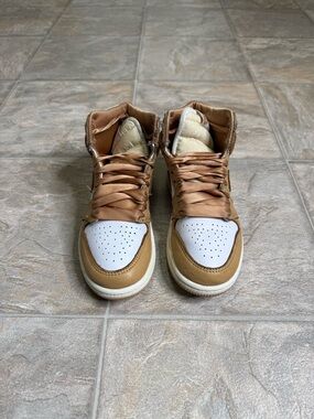 Air Jordan 1 Retro Hi OG Praline PS Girls Shoe Size 13c Brown FN6621-201 Preown
